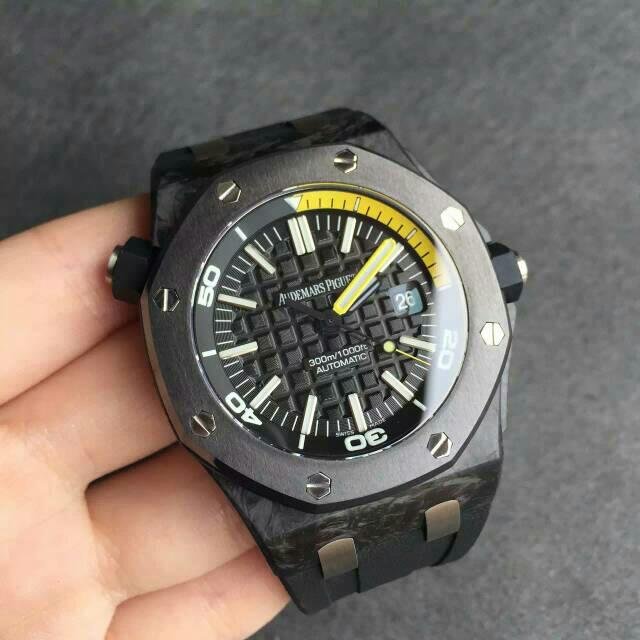 Audemars Piguet 15706 Carbon Replica
