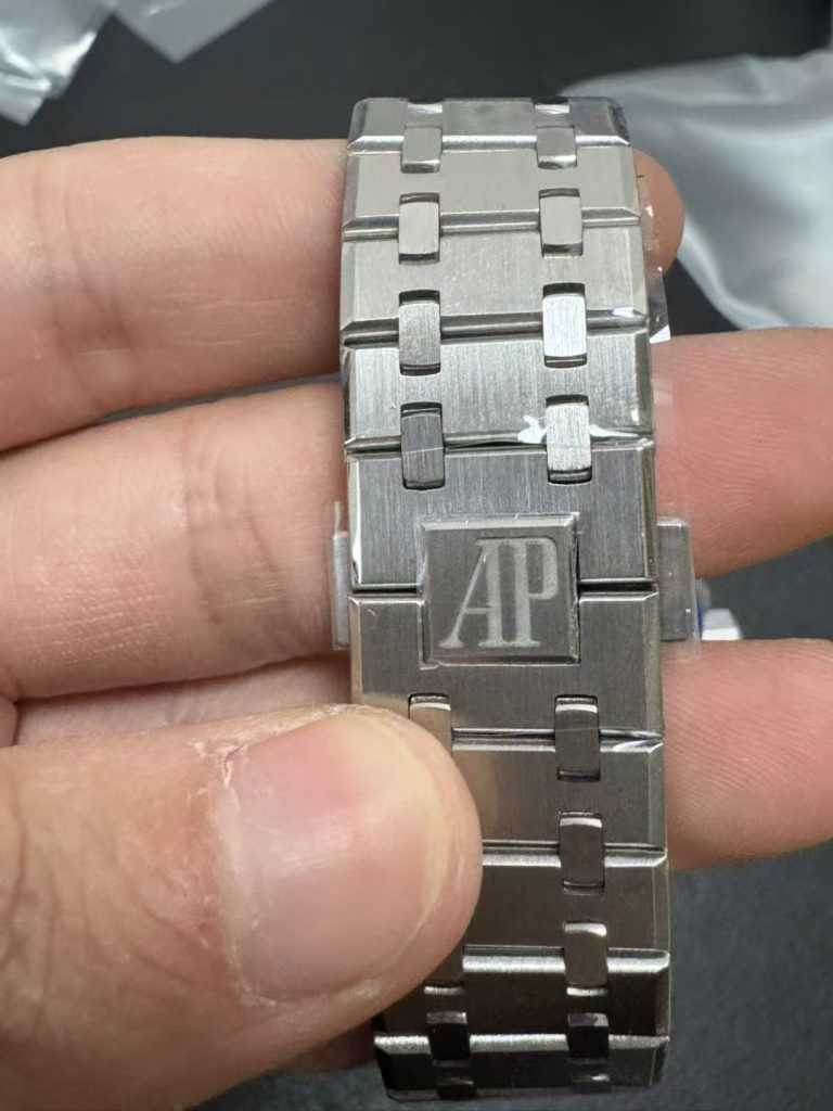 Audemars Piguet 26240 Bracelet
