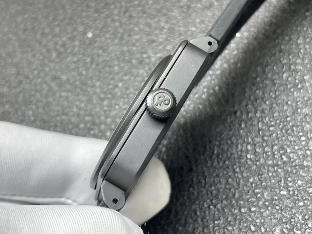 Bell Ross BR03 Gyrocompass Crown