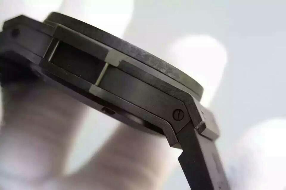 Hublot Carbon Fiber Case Side