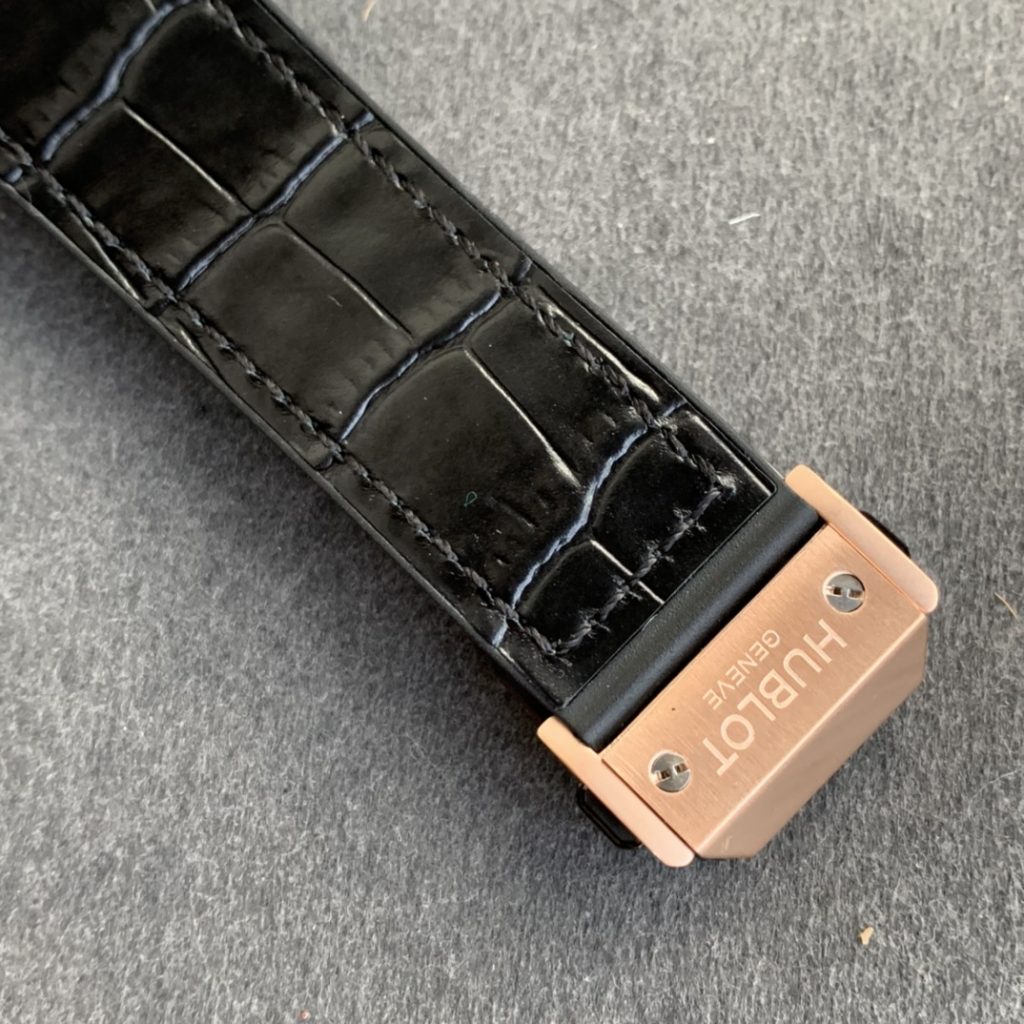 Hublot Classic Fusion Rose Gold Buckle