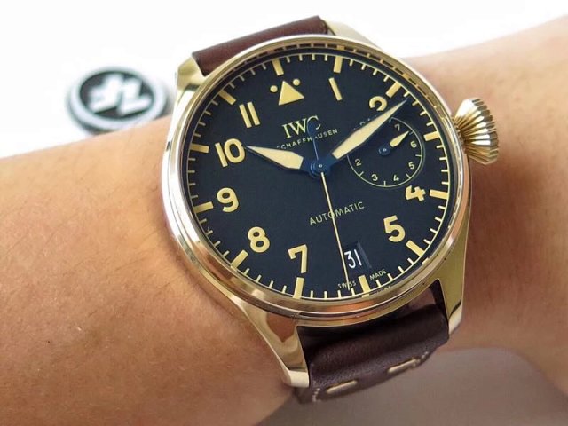 IW501005 Wrist Shot