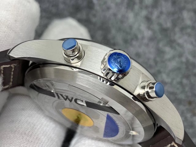 IWC Spitfire Chrono Buttons