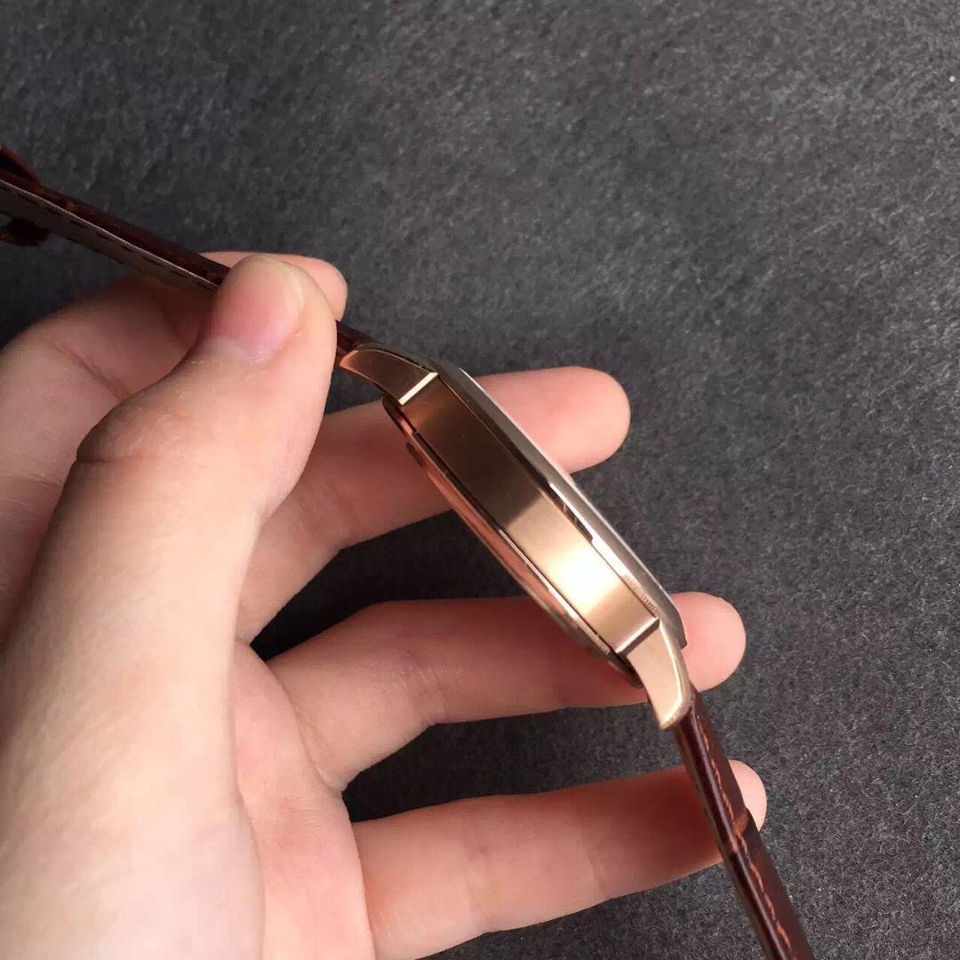 Lange Rose Gold Case