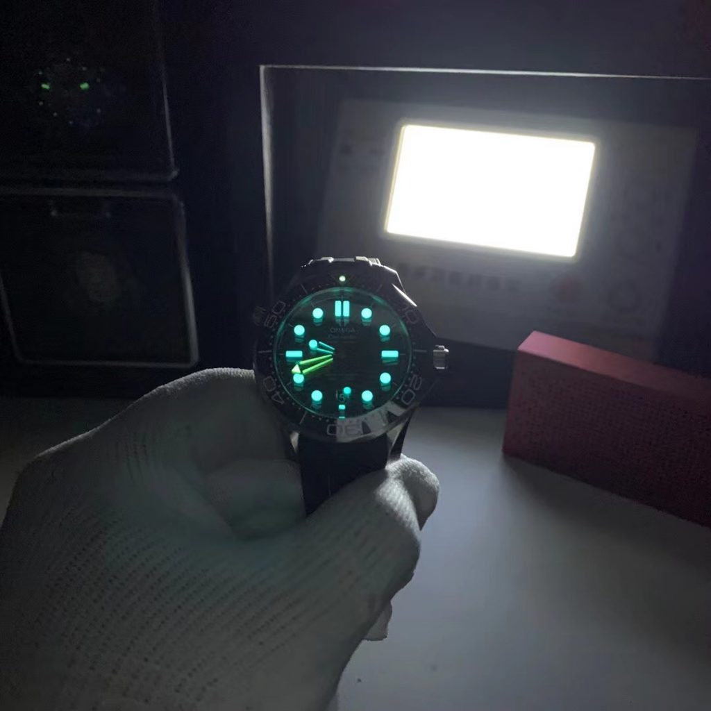 Omega Green Seamaster Dial Lume