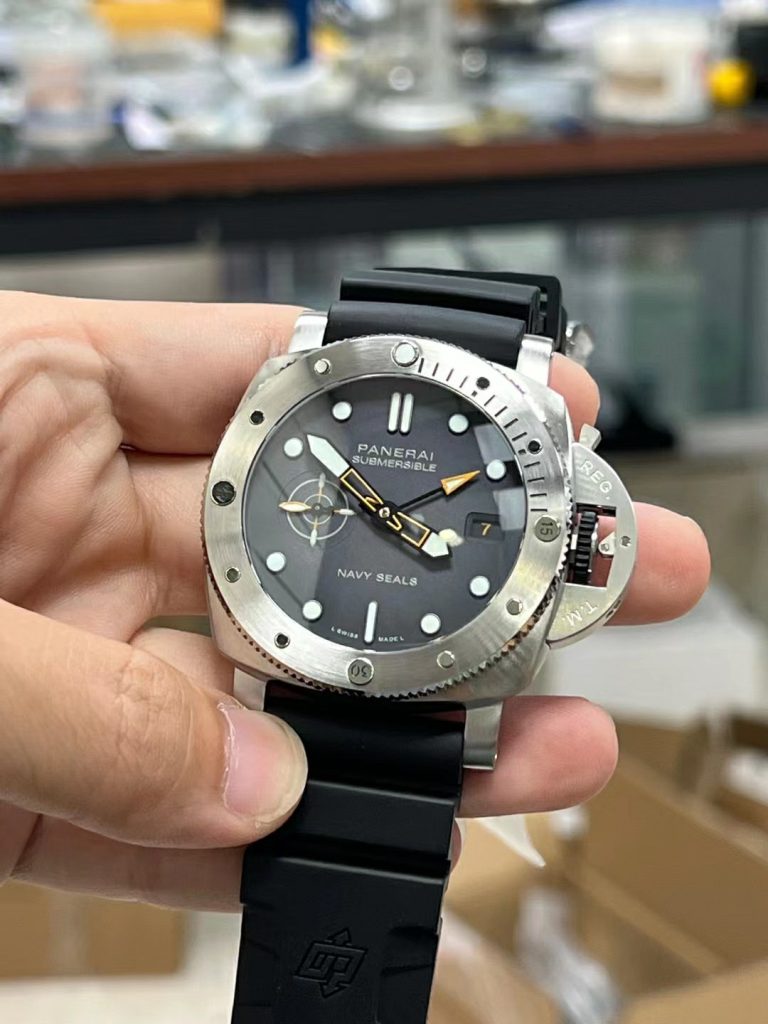 PAM 1323 Dial