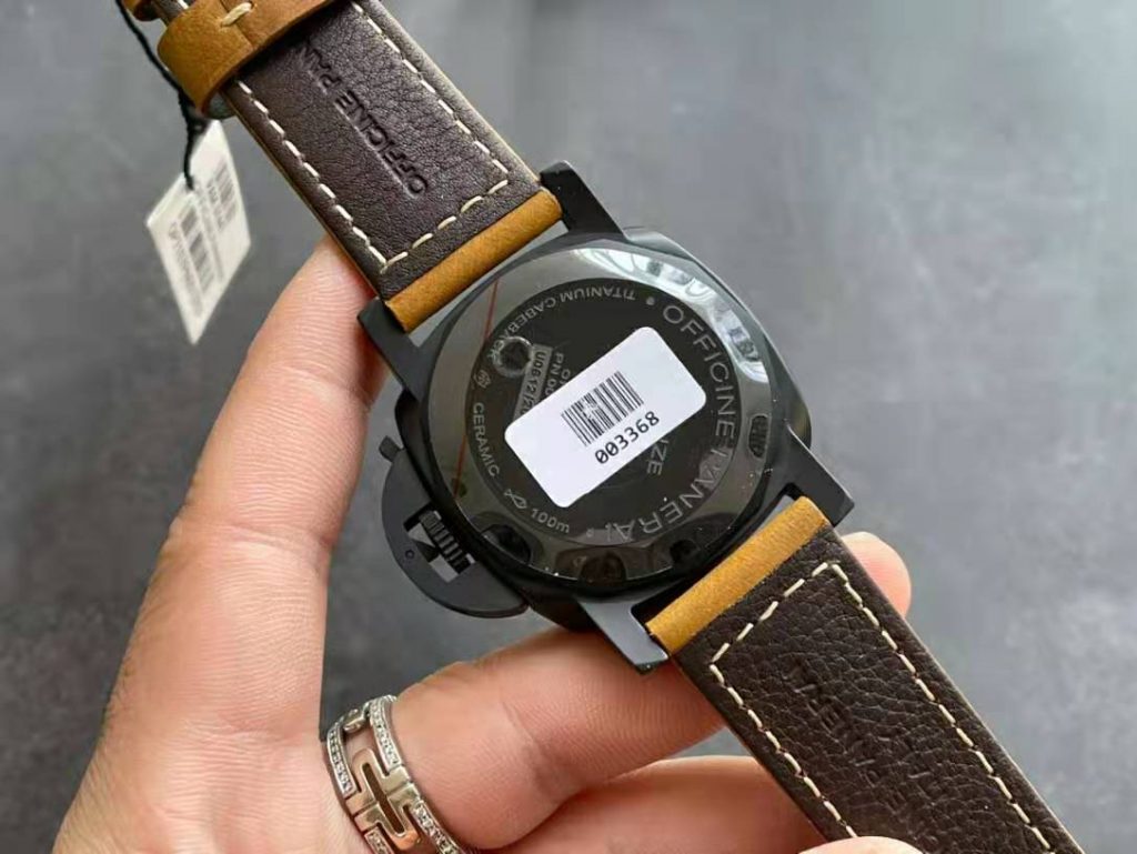 PAM 1441 Solid Case Back