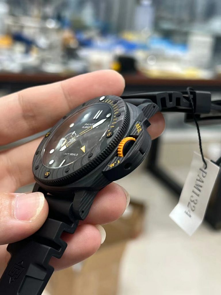 Panerai PAM 1324 Crown