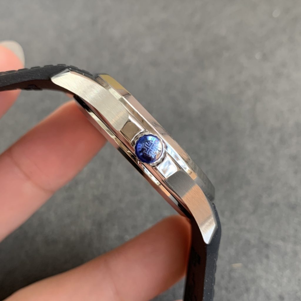 Patek Philippe 5165A Crown