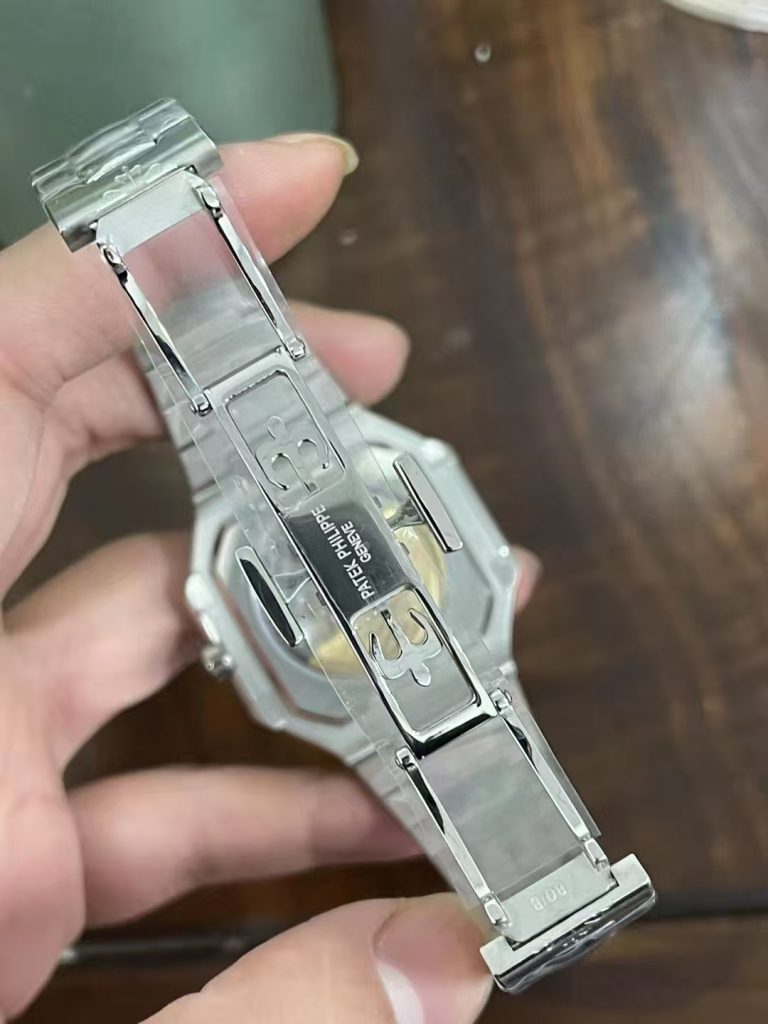 Patek Philippe 5821 Clasp
