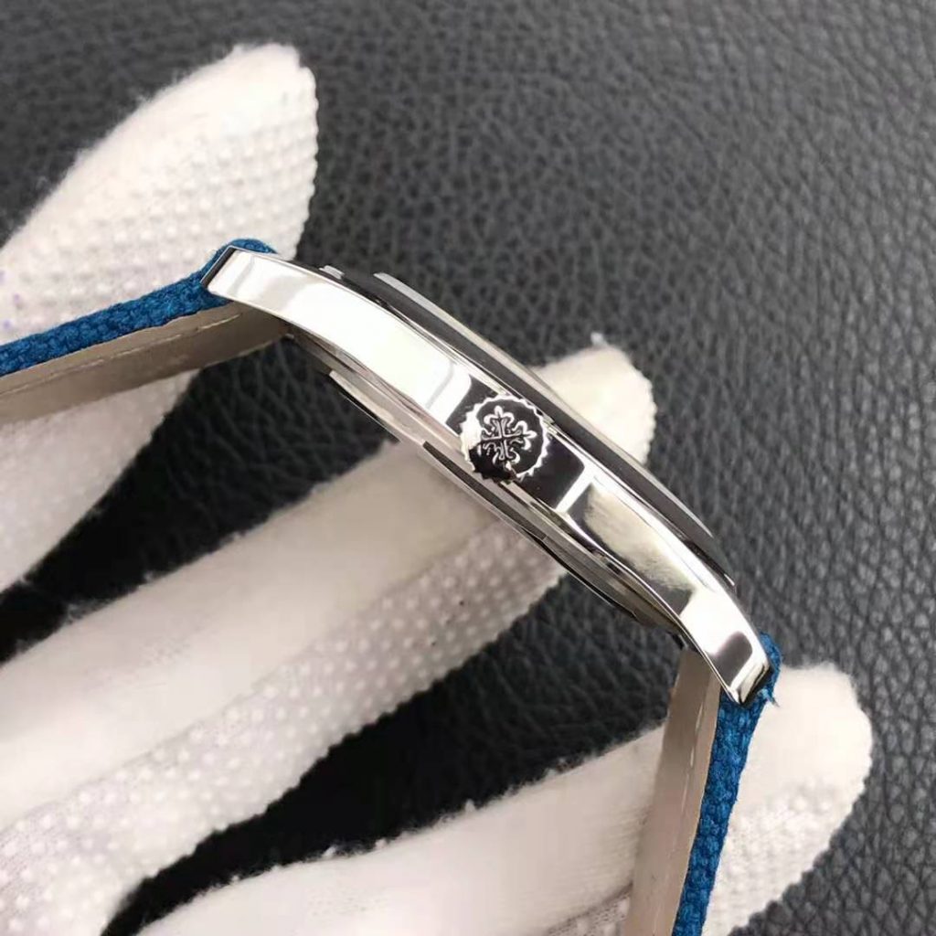 Patek Philippe 6007A Crown