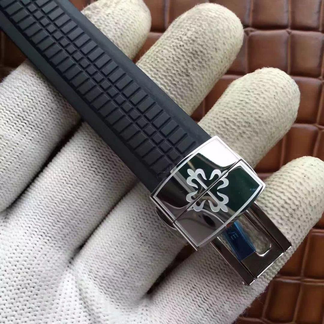 Patek Philippe Aquanaut 5167 Clasp