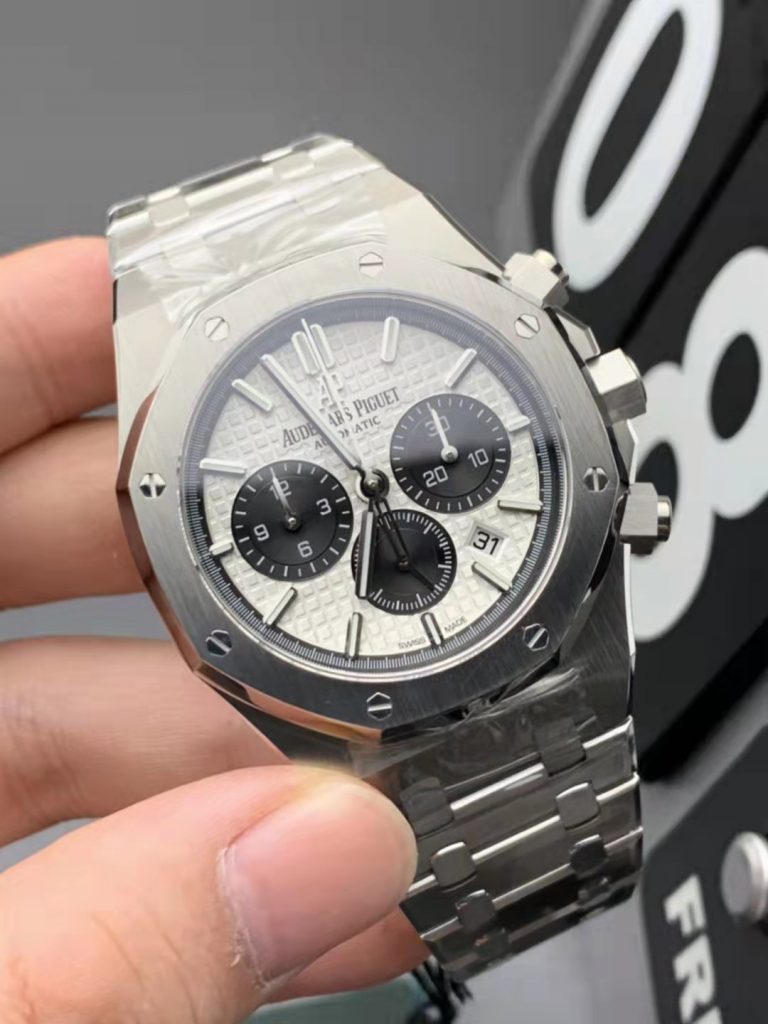 Replica Audemars Piguet Royal Oak Chronograph SS White Dial Black Subdials