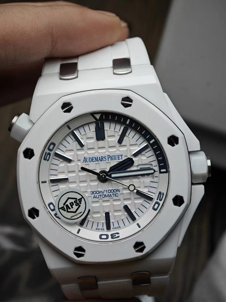 Replica Audemars Piguet Royal Oak Diver 15707 White
