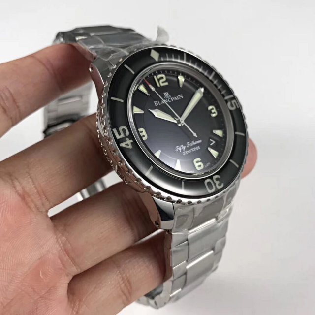 Replica Blancpain Fifty Fathoms Sapphire Crystal Bezel