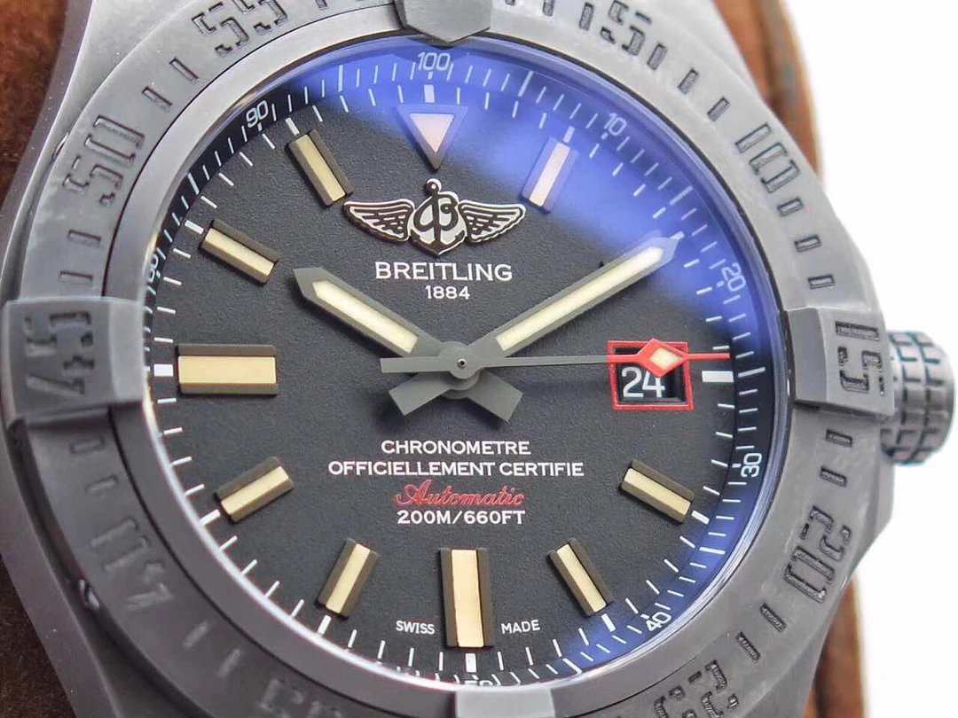 Replica Breitling Avenger AR Coated Crystal