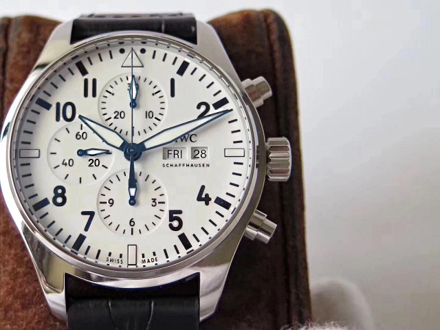Replica IWC Pilot 377725