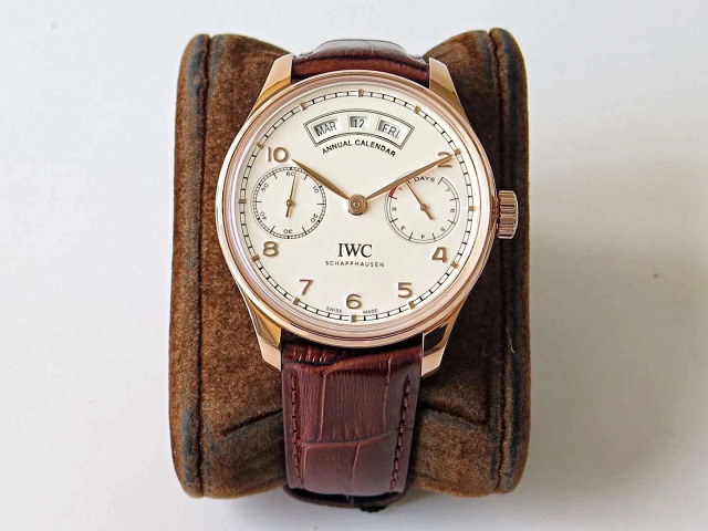 Replica IWC Portuguese Annual Calendar Rose Gold
