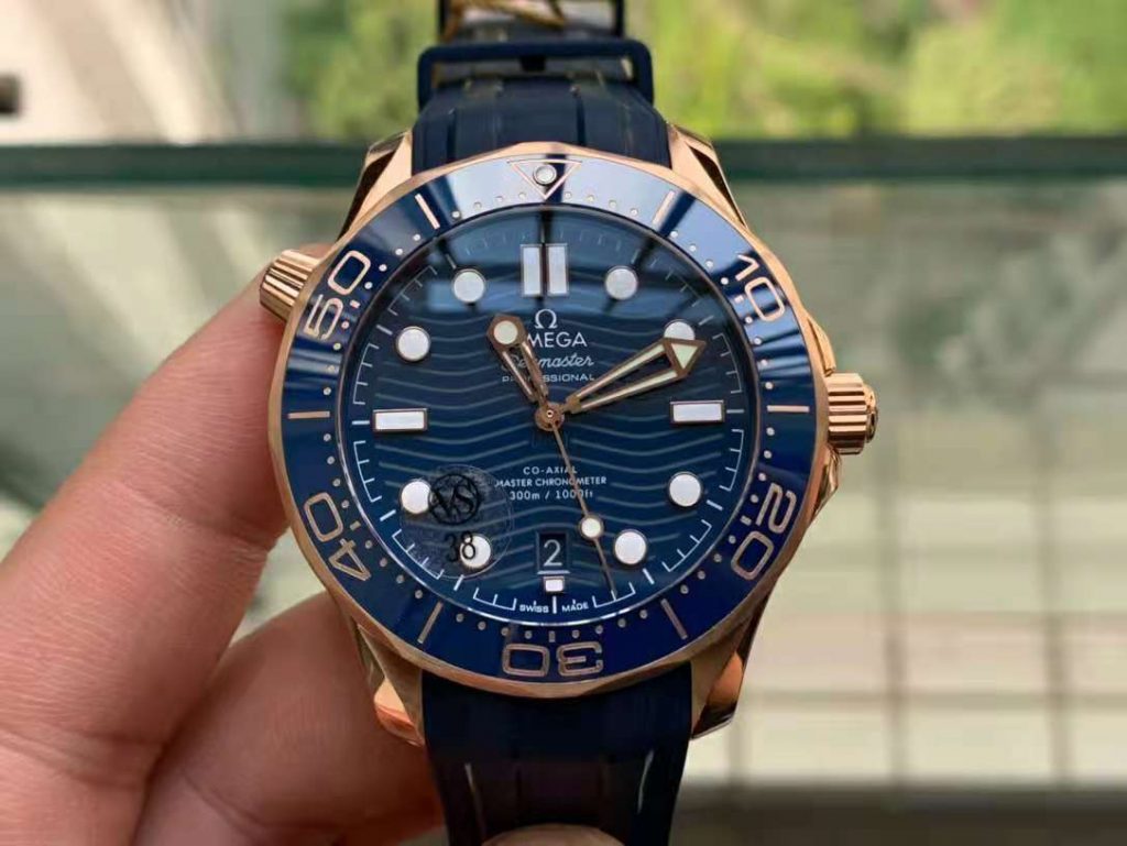 Replica Omega Seamaster 300m Diver Rose Gold Blue