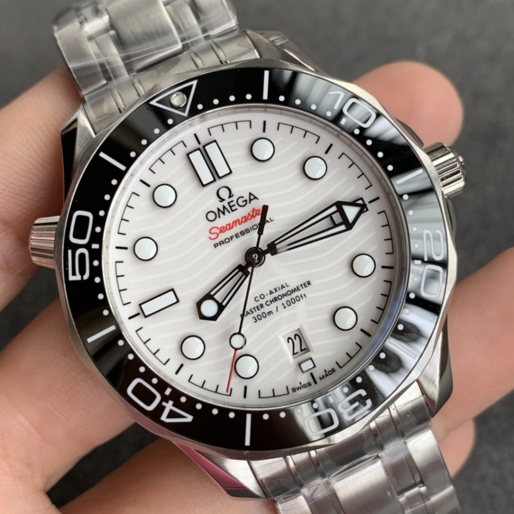 Replica Omega Seamaster Diver 300m White
