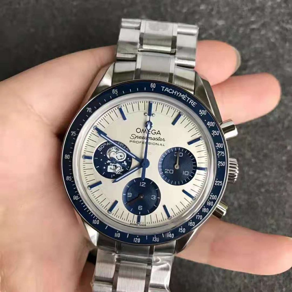Replica Omega Speedmaster Snoopy