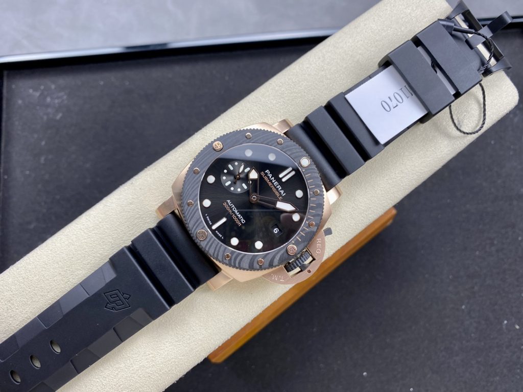 Replica Panerai PAM 1070 Rose Gold Carbon