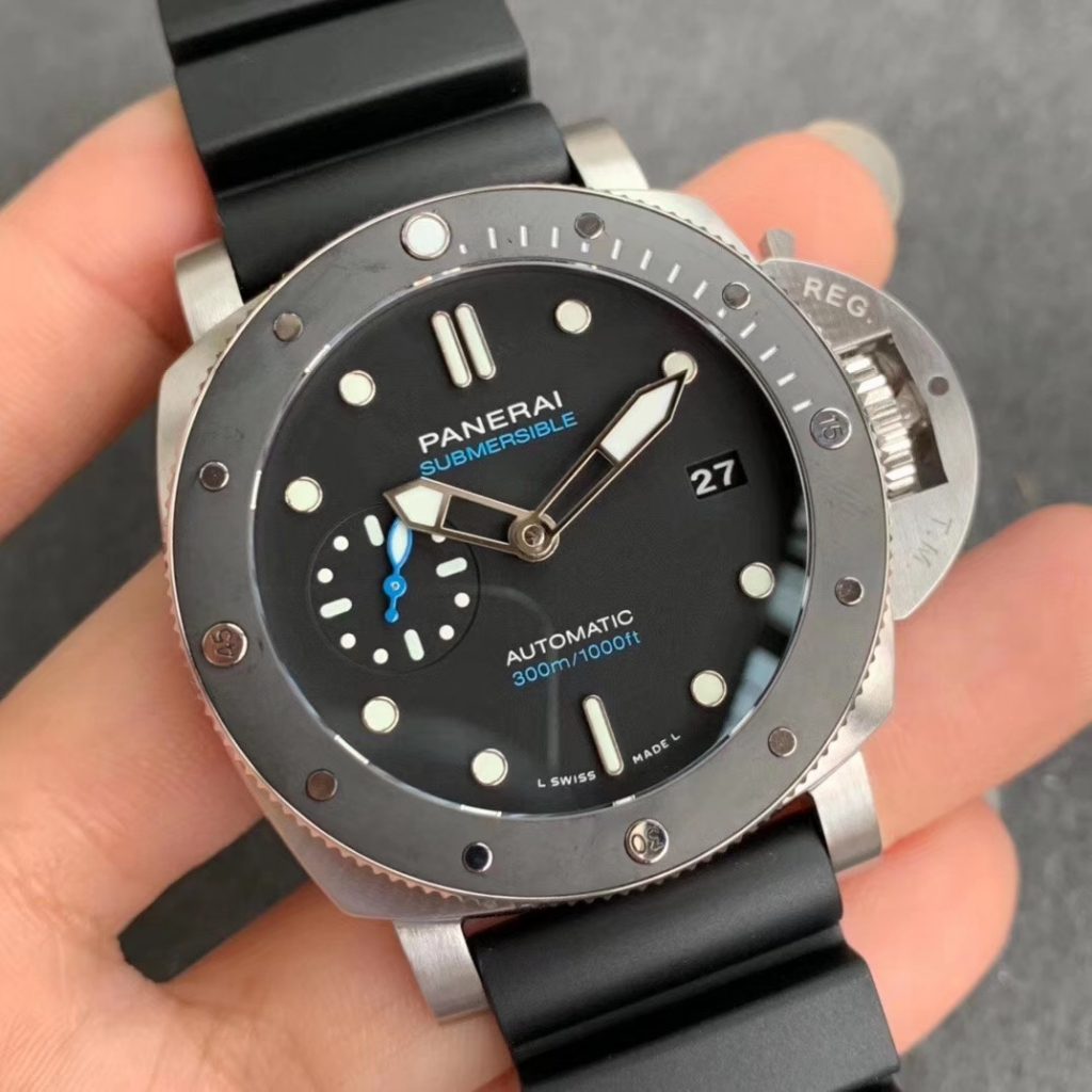 Replica Panerai Submersible 42mm