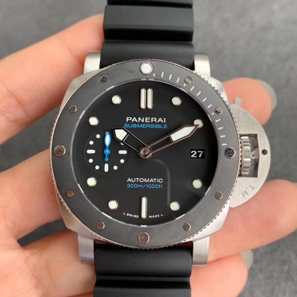 Replica Panerai Submersible PAM 683