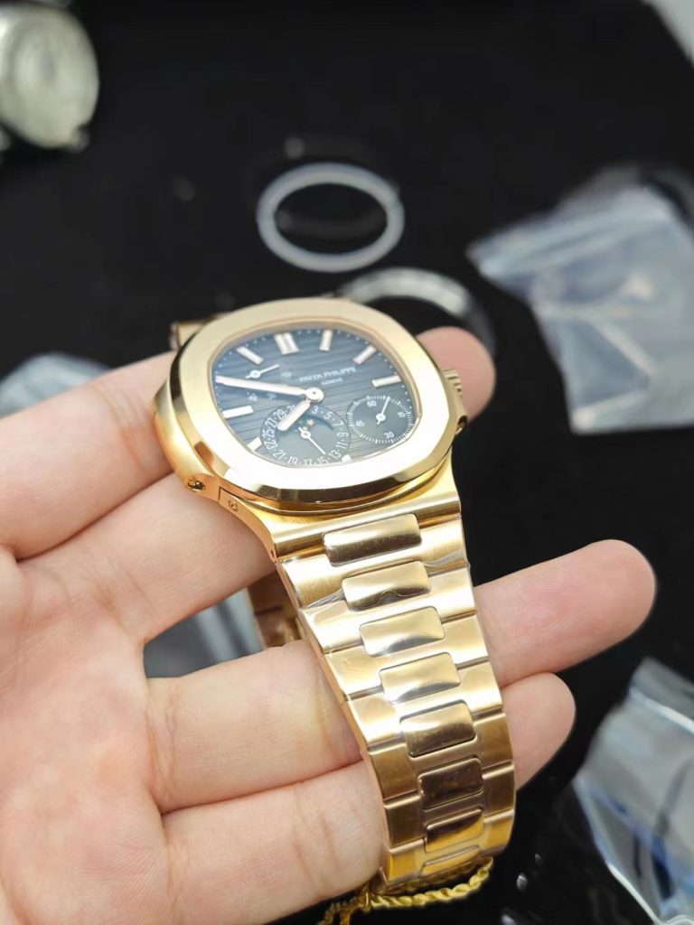 Replica Patek Philippe 5712 Rose Gold