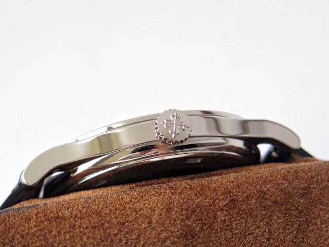 Replica Patek Philippe Calatrava 5296G Crown