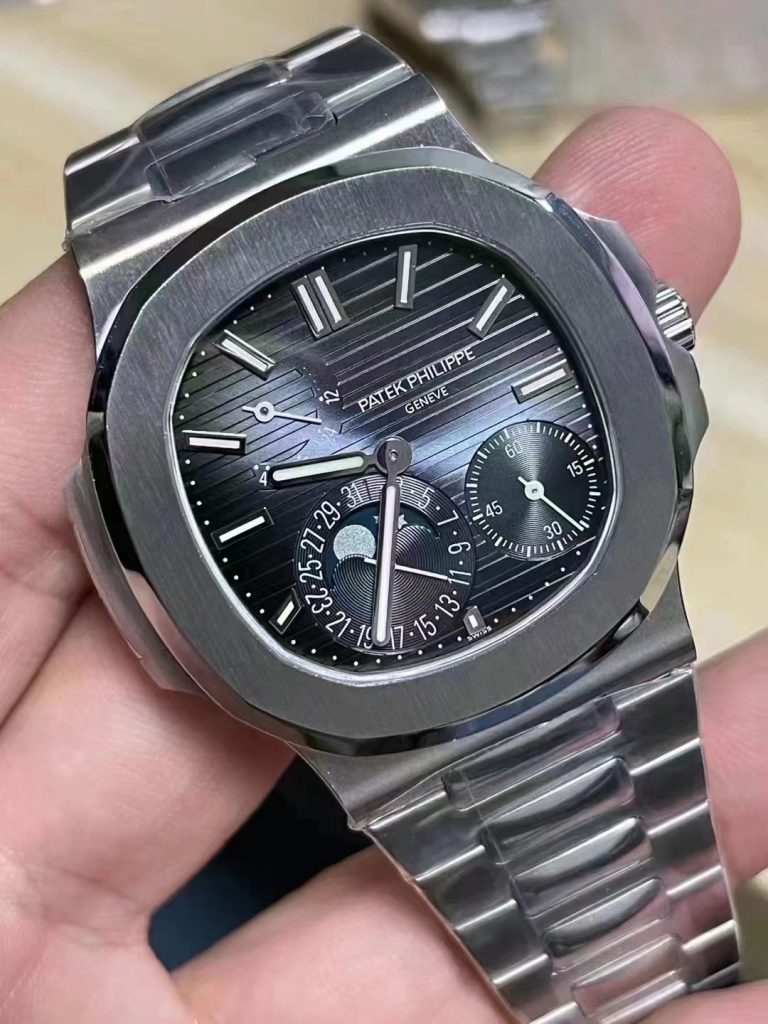 Replica Patek Philippe Nautilus 5712 V2