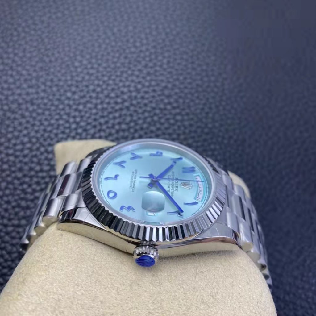 Replica Rolex Day-Date Crown