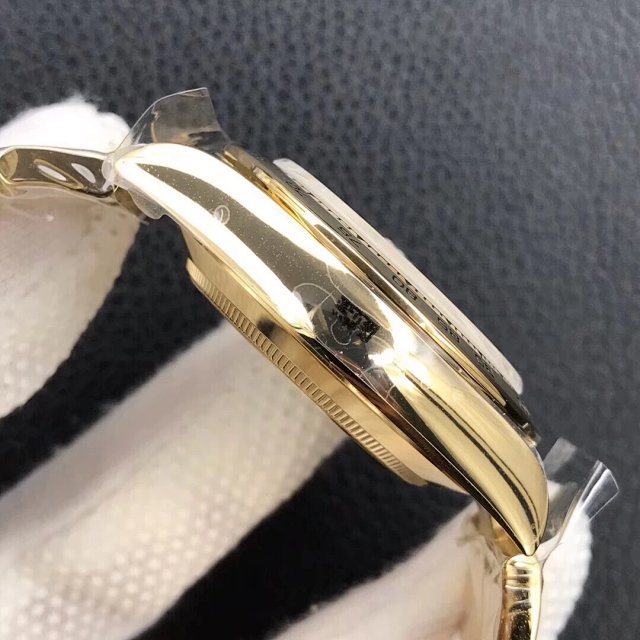 Replica Rolex Daytona 116508 Yellow Gold Case
