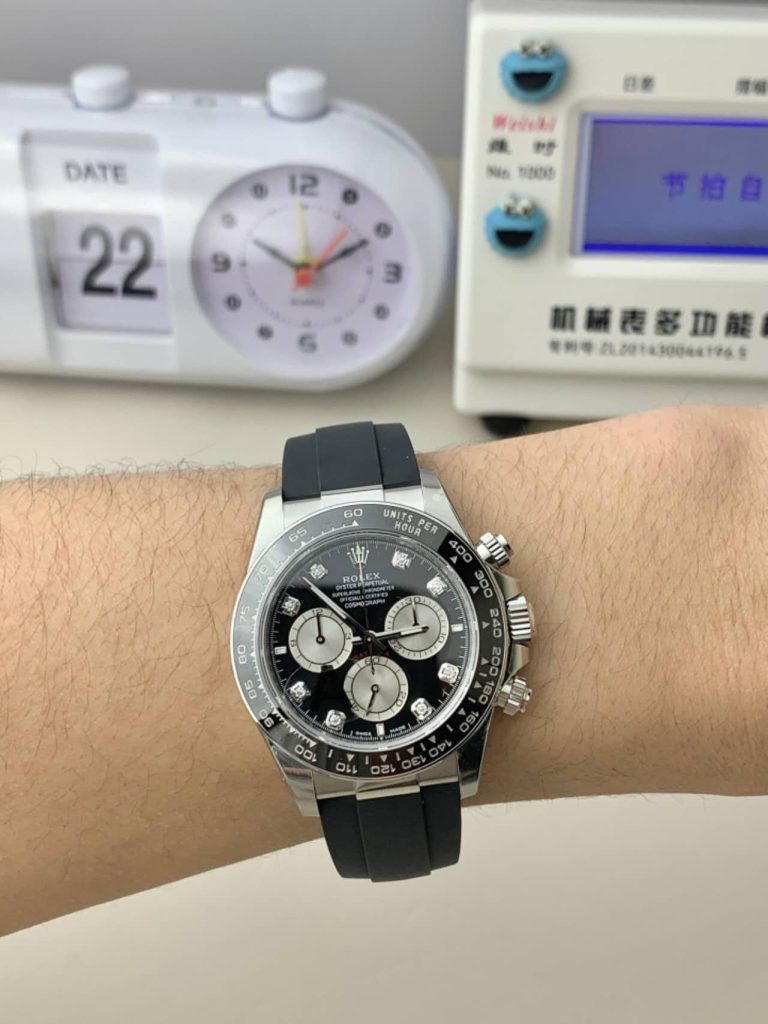 Replica Rolex Daytona 126519 Diamond Wrist Shot