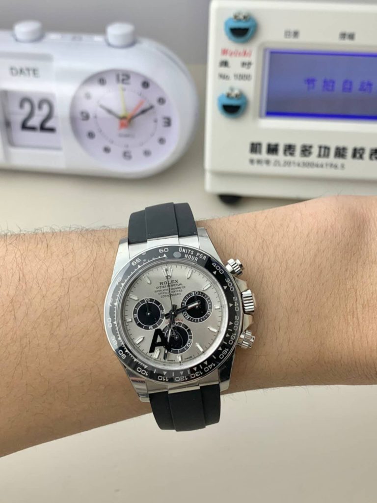 Replica Rolex Daytona 126519 Grey Wrist Shot