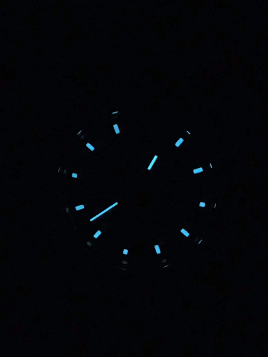 Replica Rolex Grey Daytona Dial Lume