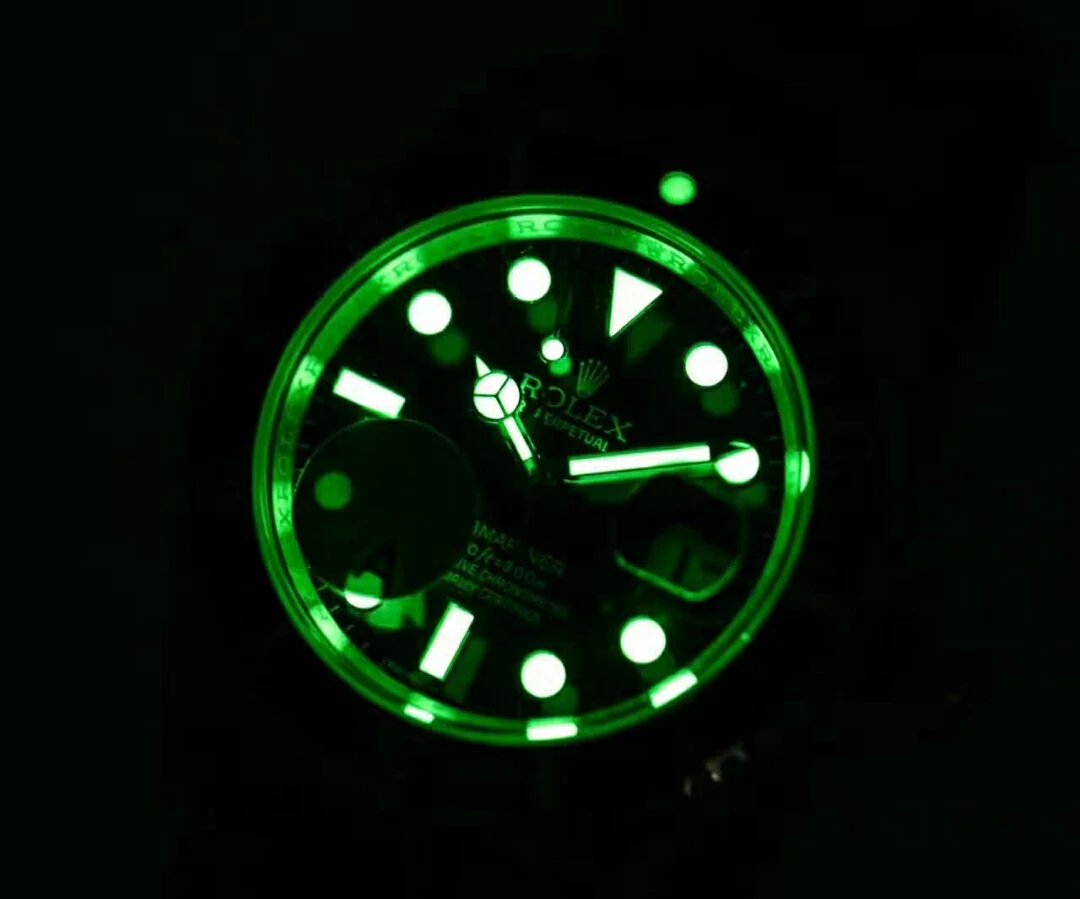 Replica Rolex Submariner 16610LV Dial Lume