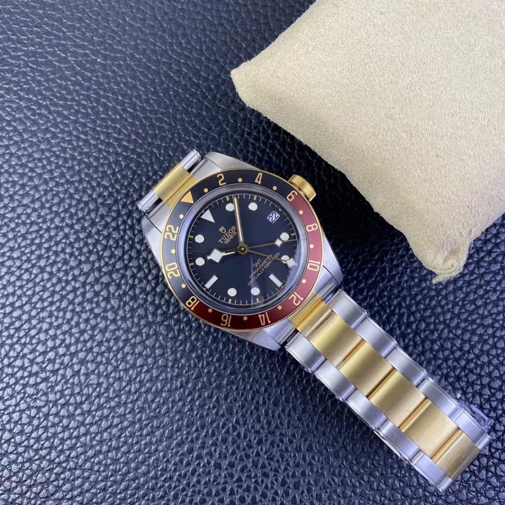 Replica Tudor Black Bay Two Tone GMT