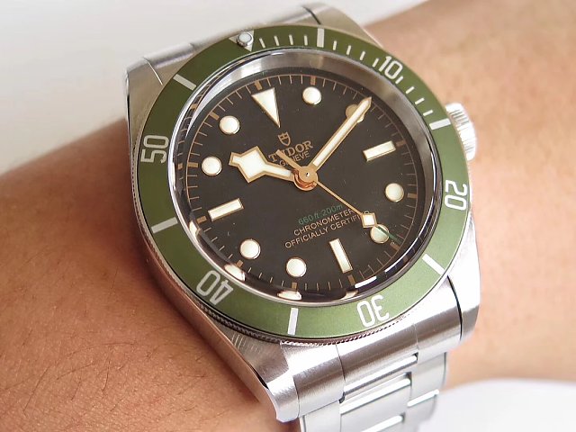Replica Tudor Green Wrist Shot