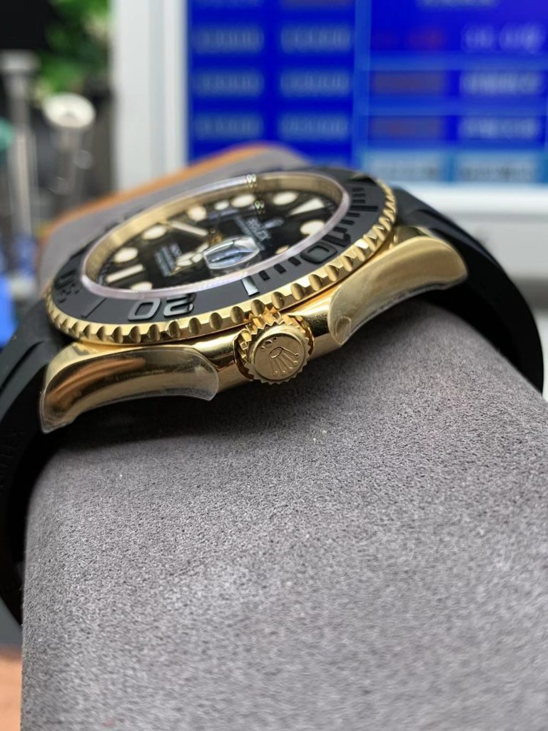 Rolex YachtMaster 226658 Crown
