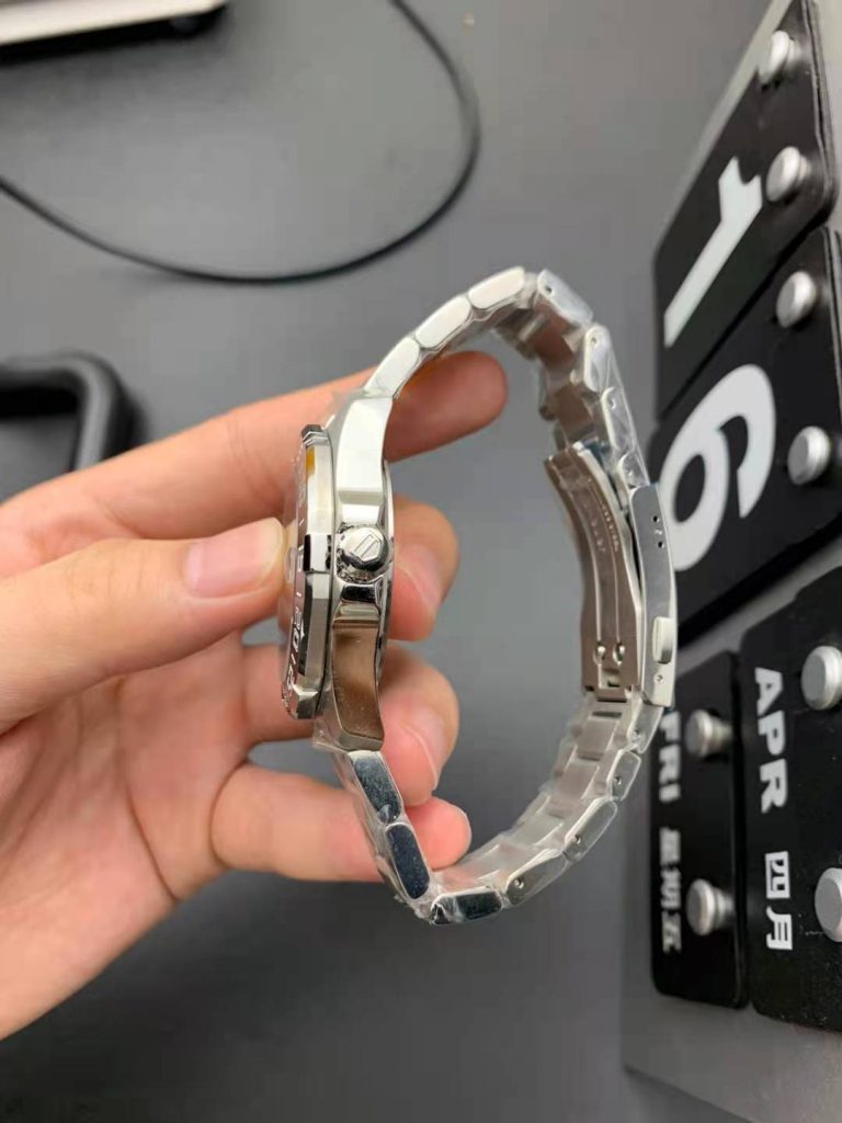 Tag Heuer Premier League Crown