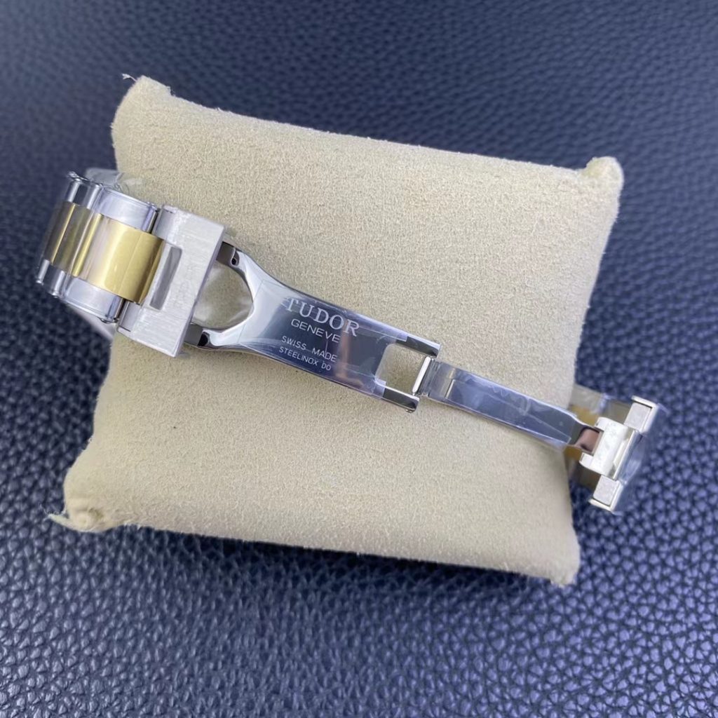 Tudor Black Bay GMT Clasp