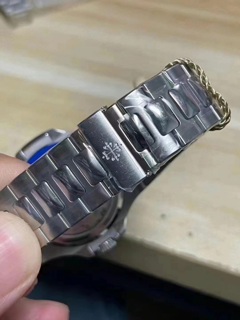 V2 Nautilus 5712 Bracelet